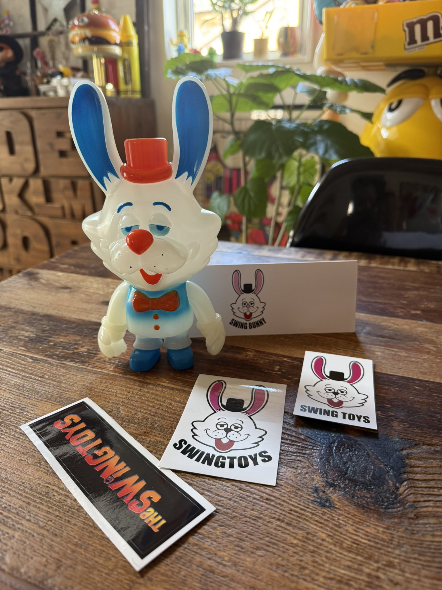 SWINGTOYS SWING BUNNY 蓄光 SWING BEAR ソフビ SWINGTOYS SWING BUNNY 蓄光 SWING BEAR ソフビ Amazon.co.jp
