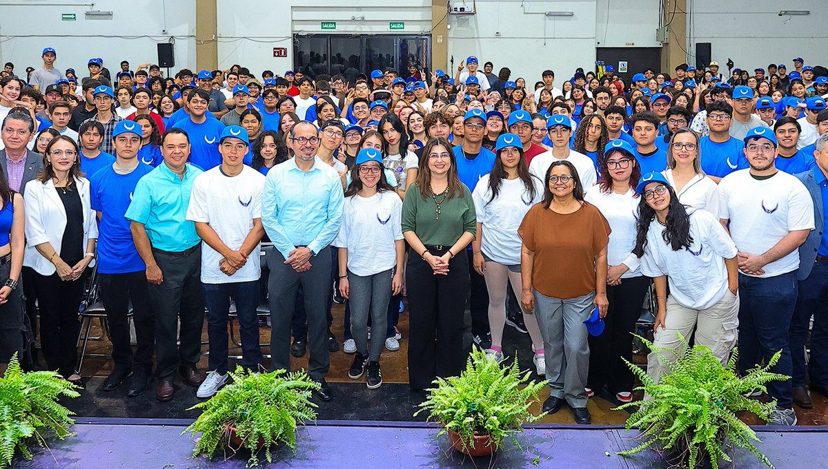 Rectora Dena María Camarena da la bienvenida a nuevos búhos del campus Hermosillo.

*Señaló que la Universidad de Sonora es la máxima casa de estudios del estado, con 83 años de historia.

*En la actualidad capta el 50% de los estudiantes que buscan ingresar a la educación