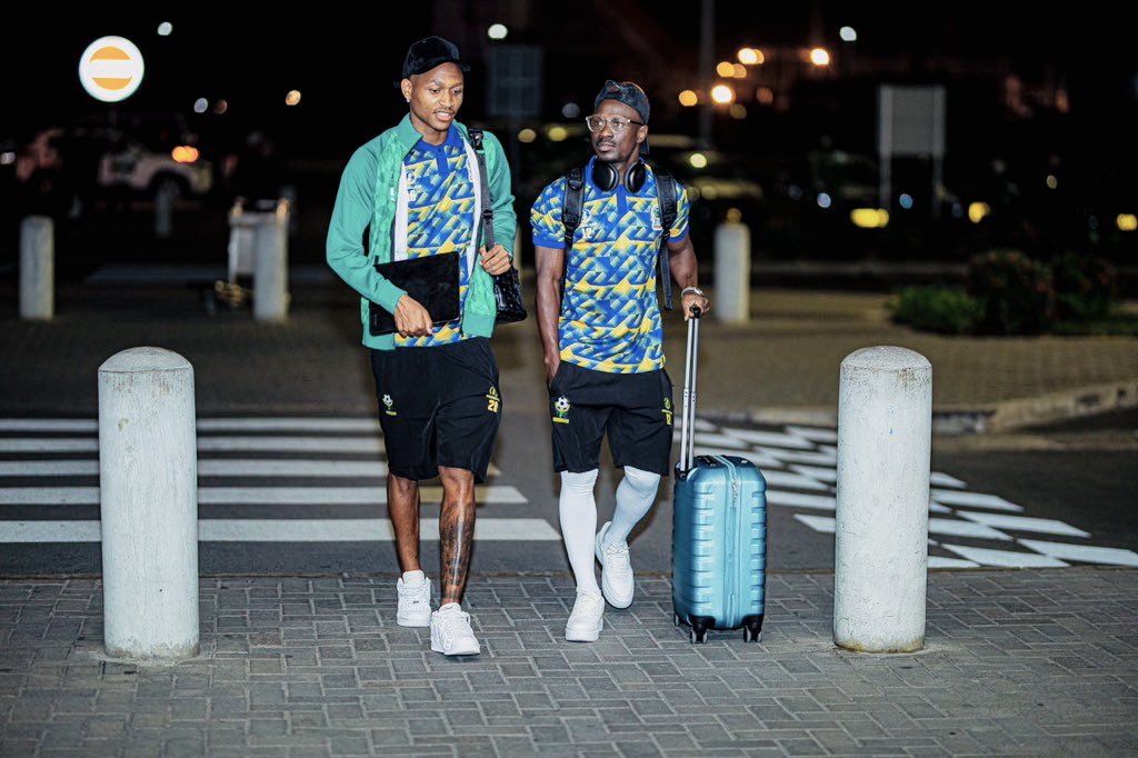 azamtvtz's tweet photo. Kikosi cha Timu ya Taifa @taifastars_ tayari kimeanza safari ya kuelekea Congo Brazzaville kwa ajili ya mchezo wa kufuzu kwenda Kombe la Dunia 2026 dhidi ya Congo utakaopigwa Ijumaa hii saa 1:00 usiku; na kuruka mbashara kupitia #ZBC2 chaneli namba 406 #AzamTV
#WorldCupQ #KufuzuKombeLaDunia #worldcupqualifiers2026 @Tanfootball