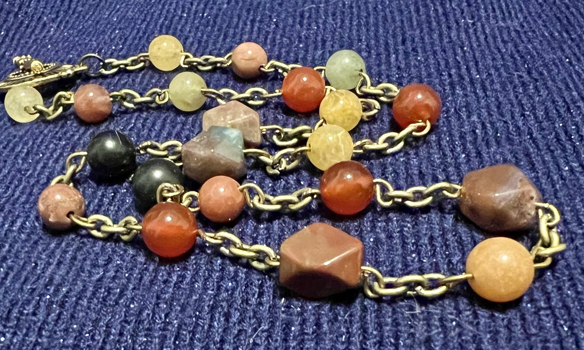 TeriE's tweet image. VINTAGE Polished #Gemstones Station Necklace 18&quot; #Multicolor Gold Tone Link Chain ebay.us/m/8dfWWR 

#stationnecklace #vintagejewelry #polishedrocks #polishedgemstones #vintagefashion #vintagejewelryforsale #naturalstones #fallfashion #fallcolors #giftideas #vintagegifts