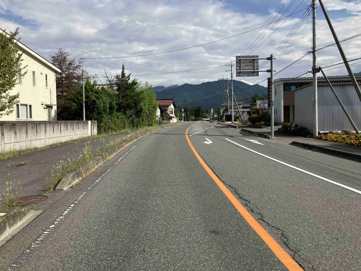 #豪雨
パトロール/状況報告
川場村萩室 平川横塚線 田園プラザ交差点付近 異常なし #群馬県建設業協会 #建設業協会 #建設業 #群馬県
2025/09/03 08:31 1