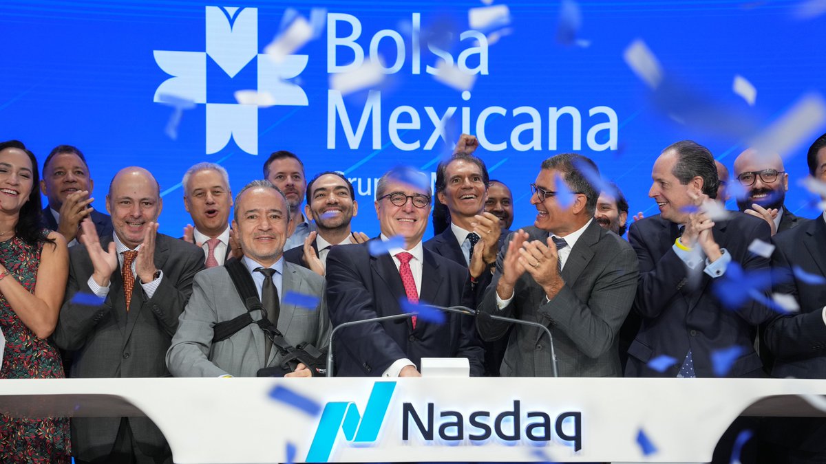 Fortuna y Poder (@fortunaypoder) on Twitter photo #destacadas | Grupo BMV dio el campanazo en el Nasdaq
Jorge Alegría destacó el papel del mercado bursátil mexicano como centro financiero en hispanoamérica. acortar.link/bEWqY6 #destacadas | Grupo BMV dio el campanazo en el Nasdaq
Jorge Alegría destacó el papel del mercado bursátil mexicano como centro financiero en hispanoamérica. acortar.link/bEWqY6
