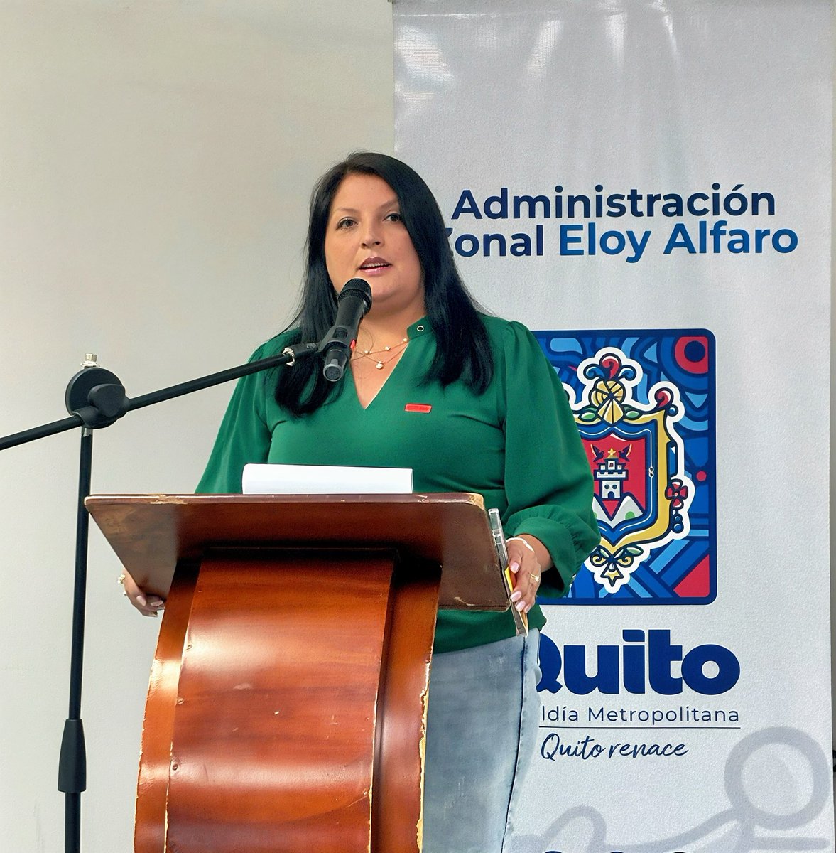 👉 #ZonalesEnAcción | La voz de La Magdalena brilló con fuerza. ✨

Vecinas y vecinos decidieron las obras que transformarán su parroquia en la Asamblea de Presupuestos Participativos. 🙋🏽‍♀️🙋🏻‍♂️🤝

#QuitoRenace ❤️💙