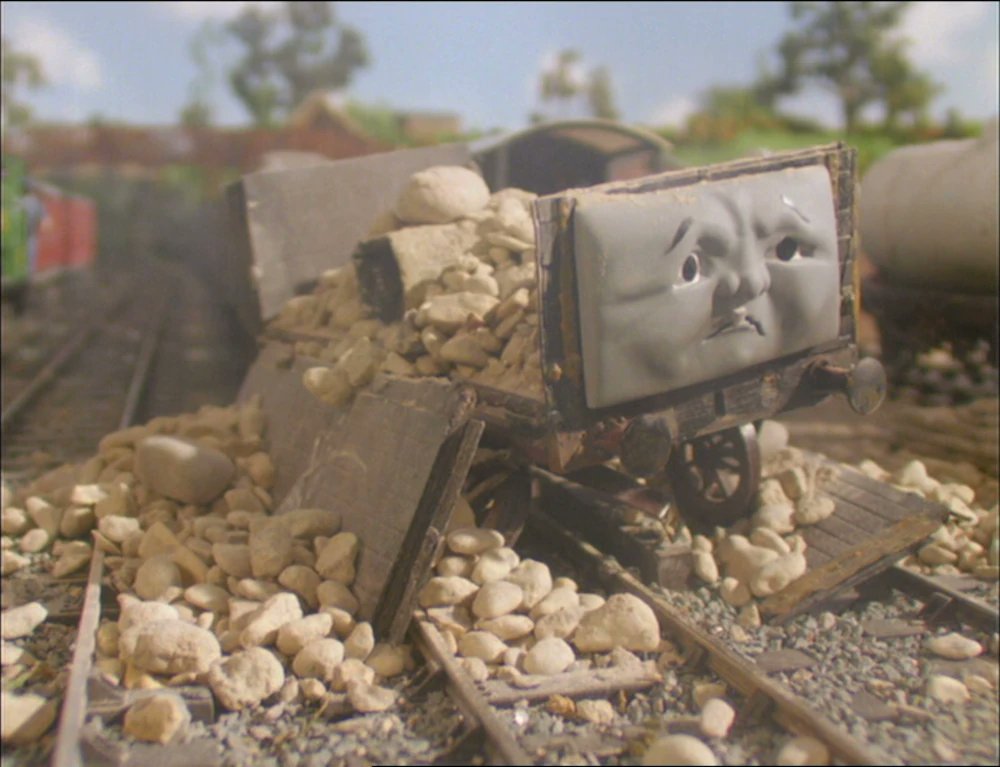 Craig_Cragerson's tweet photo. if the TVS is so realistic then why does scruffy getting torn apart constitute as him loosing his side planks https://t.co/iWvPjtDy2z