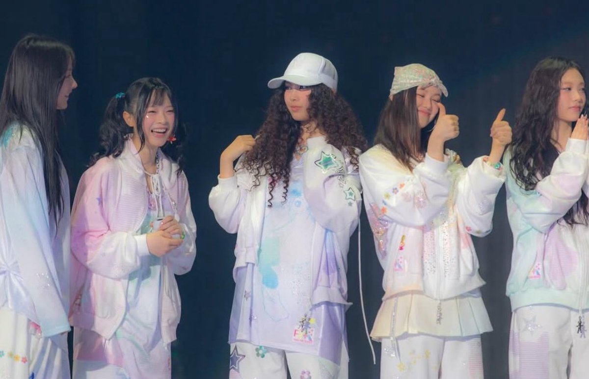 still the dreamiest tracksuit set they’ve ever worn &lt;/3