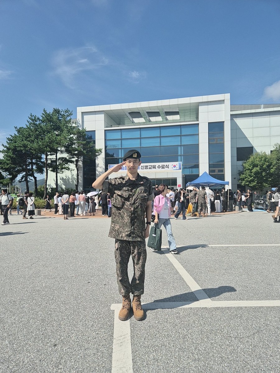 자 그래서 폰을 왜 쓰고있냐

수료했습니다 thank you.