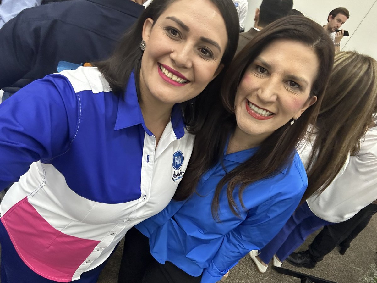 veroalamillo's tweet photo. ¡Gran noticia!
Felicidades a @kenialopezr por su designación como Presidenta de la Mesa Directiva de la Cámara de Diputados Federales. Su trayectoria parlamentaria y compromiso institucional son un orgullo. Mi reconocimiento para @AccionNacional y para la Cámara de Diputados. https://t.co/MV07QfiIRc