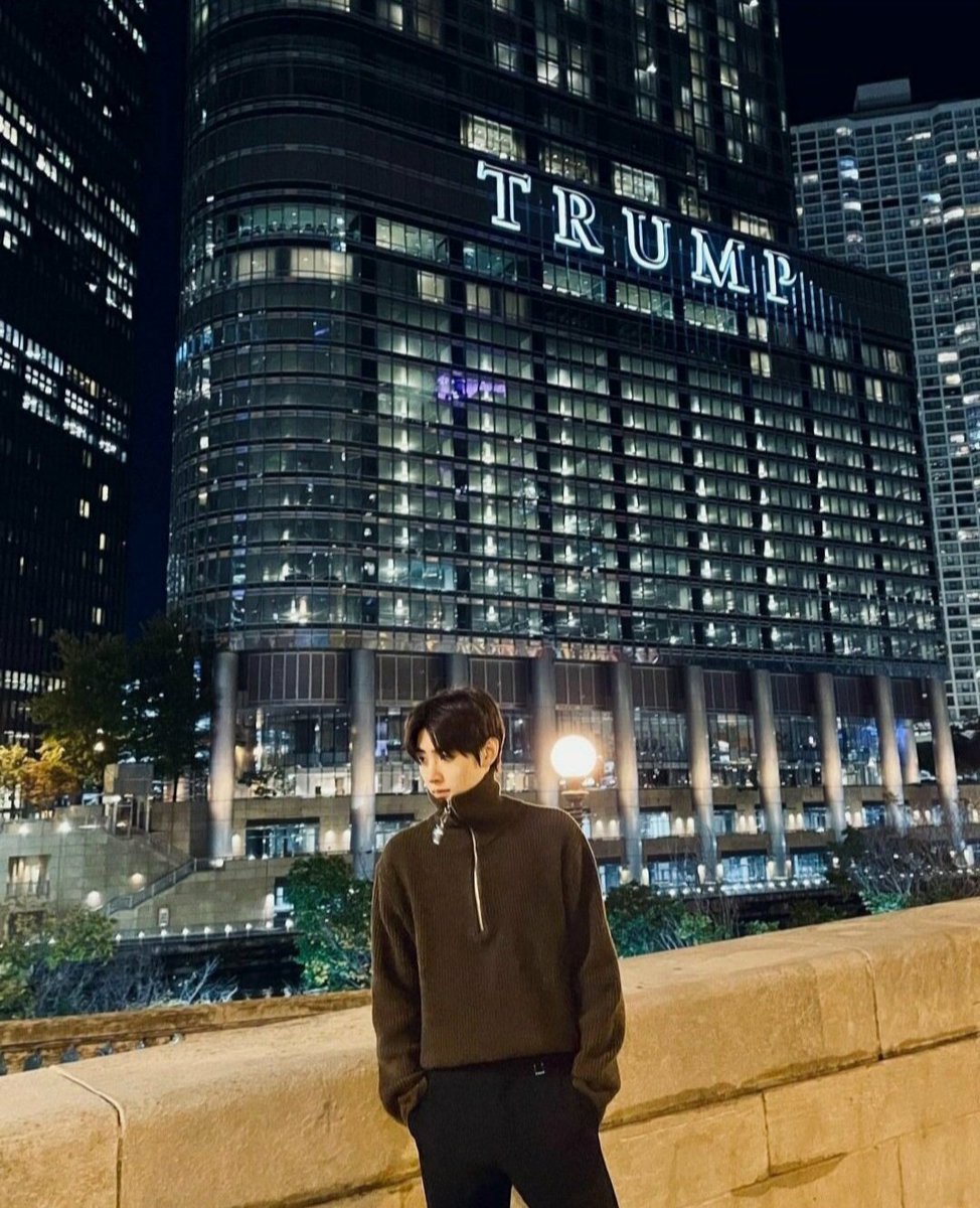 kpop_123333's tweet photo. @tyunspiral They're just like their faves. 
racist enhypen maga https://t.co/Erhoa7oJ38