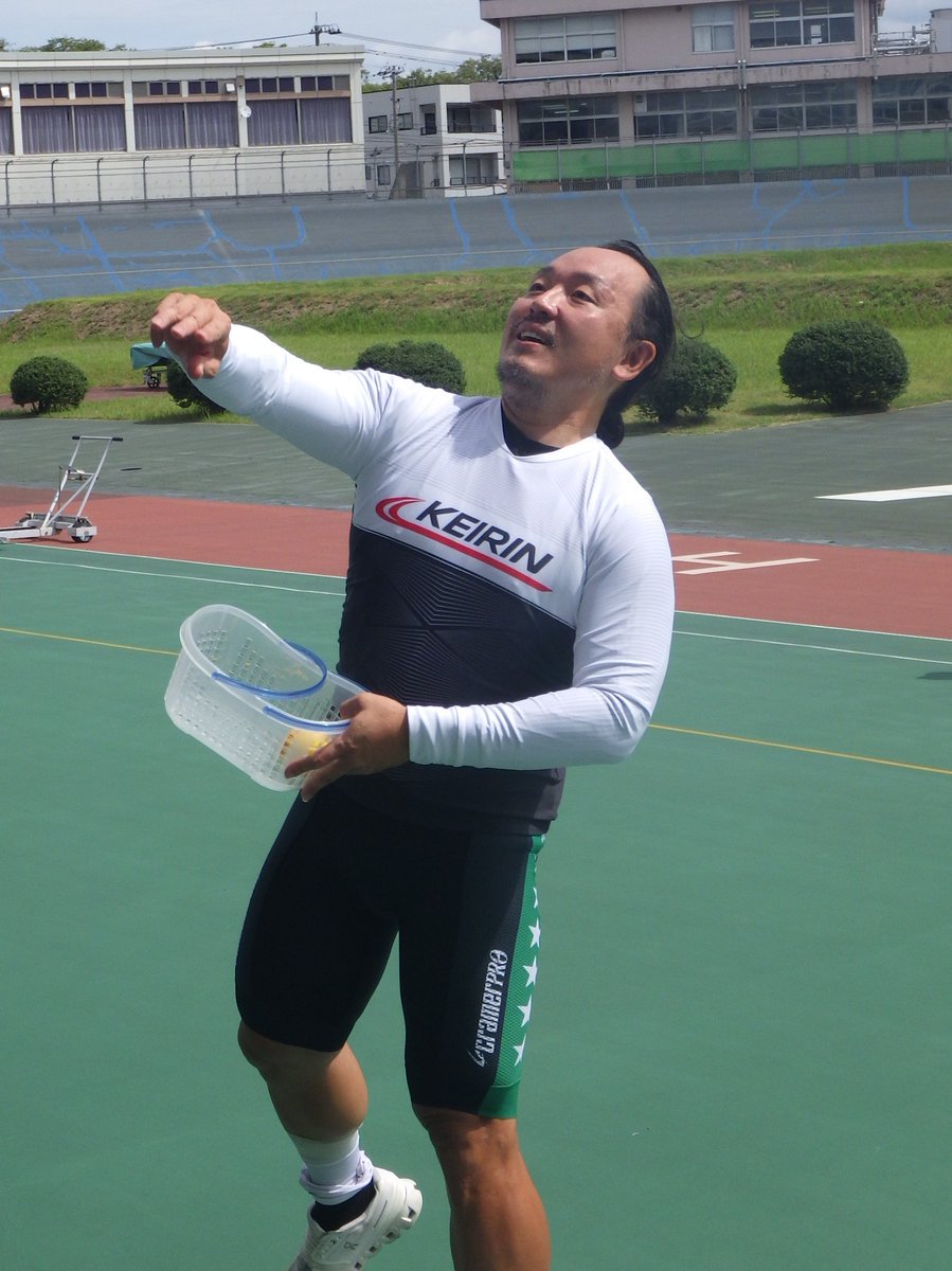 福井競輪場です。    
9/3、福井けいりんFⅡモーニング「7車立てならTIPSTAR杯」  
第3日 第6レースA級特選にて、    
#伊原弘幸 選手(90期)が見事１着！    
#伊原弘幸 選手、おめでとうございます！