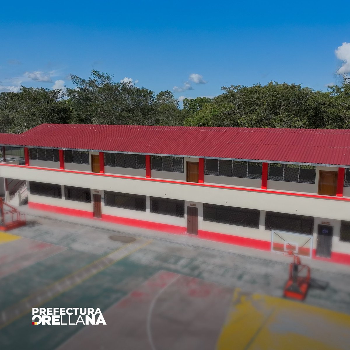 Prefecta de #Orellana #MagaliOrellana Inaugura importante obra en beneficio de los jóvenes, 4 modernas aulas para la unidad educativa Fiscomisional Oscar Arnulfo Romero, del Cantón La Joya de los Sachas.