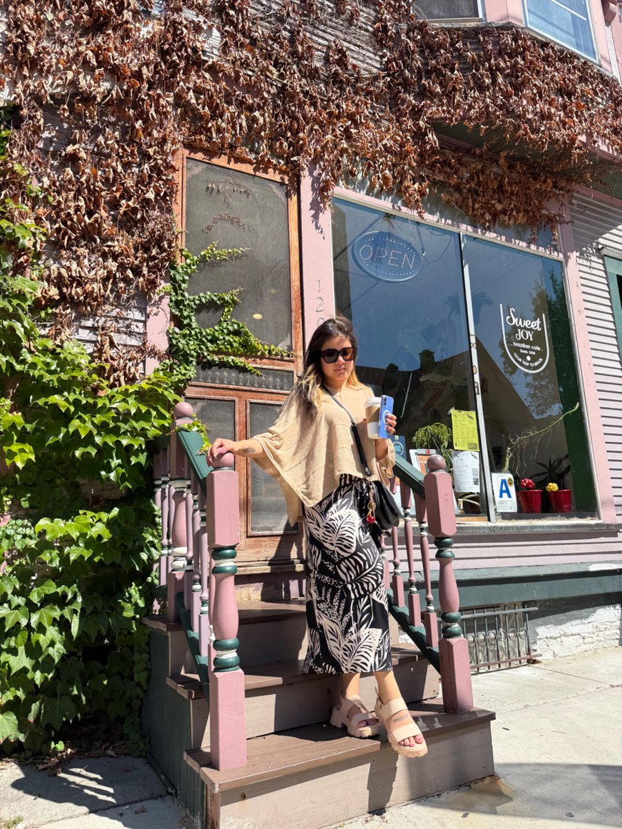 Div 𝝑𝝔 tweet media