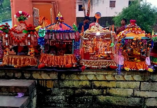 ॐ नमो नारायण...
भगवान विष्णु आपको सुख, शांति, समृद्धि, यश और कीर्ति प्रदान करें!..
 डोल ग्यारस की हार्दिक शुभकामनाएं
#डोल_ग्यारस 
#जलझूलनी_एकादशी