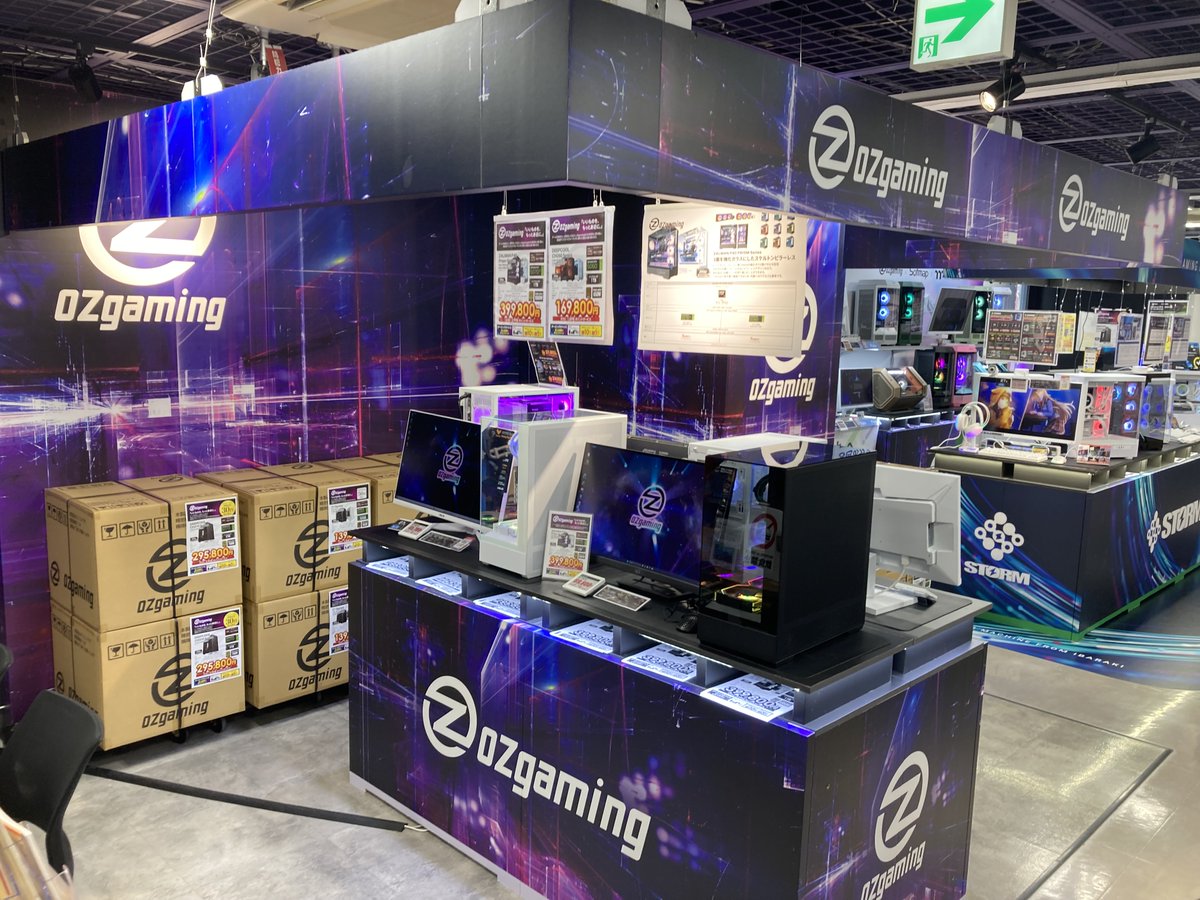 sofmap_pc_digi's tweet image. \OZgamingコーナー始動！/

8月より取り扱い開始した「OZgaming」専用コーナーが完成！
紫基調でクールビューティーな仕上に😎

3面ピラーレスPCやT300を使用した見た目重視モデルは勿論
RTX5060＋32GBモデルが139,800円とお買い得モデルも多数取り扱い🔥

お持ち帰りも可能です🙆‍♂️

#sofmap
#OZgaming