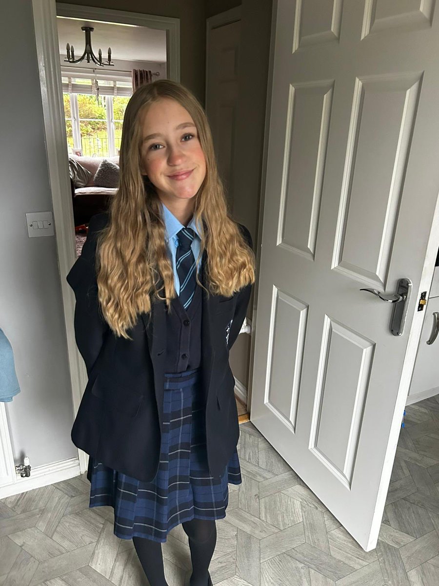 TimothyT70's tweet image. Grace Daisy all ready for year 8 👍🏻