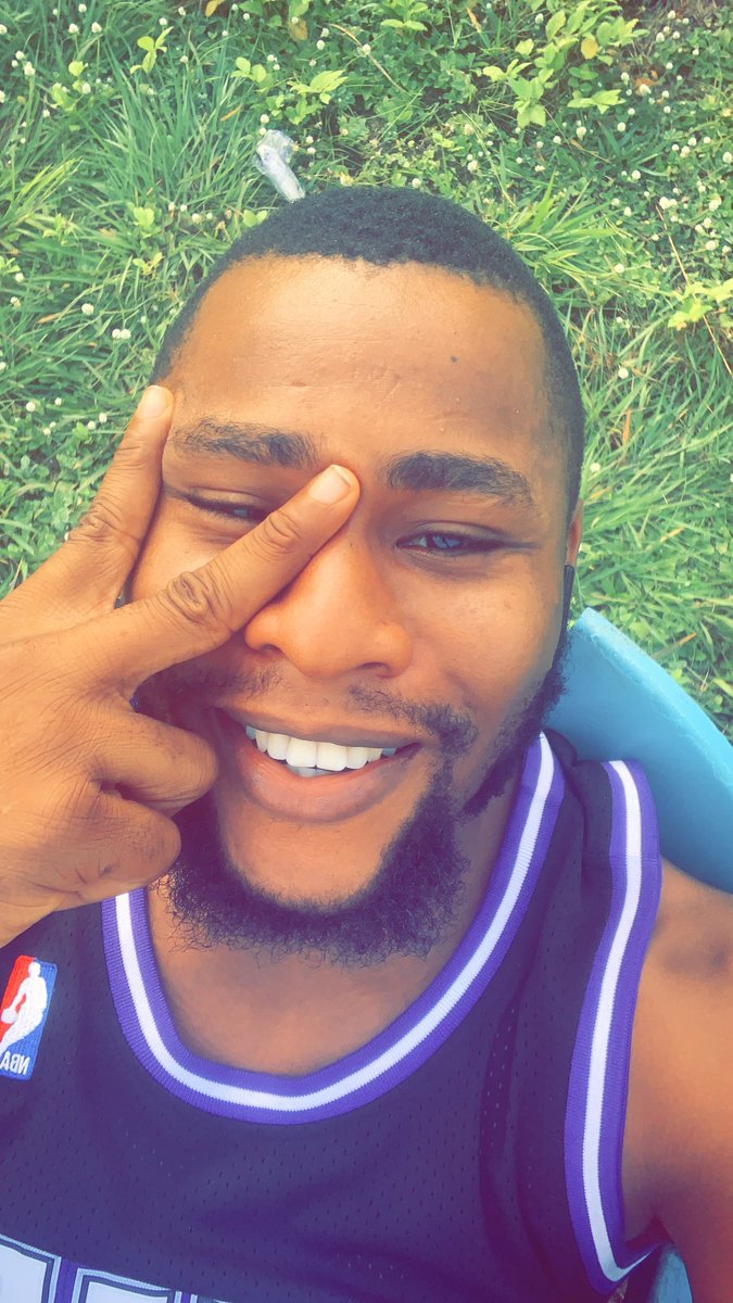 ROBERT OZOEMENAM OKECHUKWU IS A THIEF 

On the 8th of march, this guy called me on phone &amp; asked me to lend him money that something bad happened to his brother and he was stranded in ogun state… (he lives in Ikom btw) .. “Uju can you lend me 50k, by evening you’ll get it back.