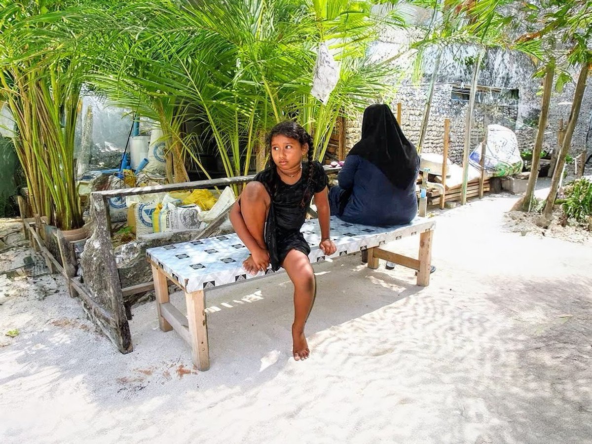 ahmedzahid's tweet image. Revisitng these street scenes of Hinnavaru island. 🥲