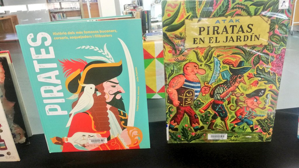 Ens agraden els pirates, amb l'ull tapat, amb la cama de fusta, valents, intrèpids, perillosos, divertits... Si a vosaltres també us agraden, veniu a fer una ullada a l'exposició bibliogràfica que els hem dedicat a la sala infantil i escolliu lectura.