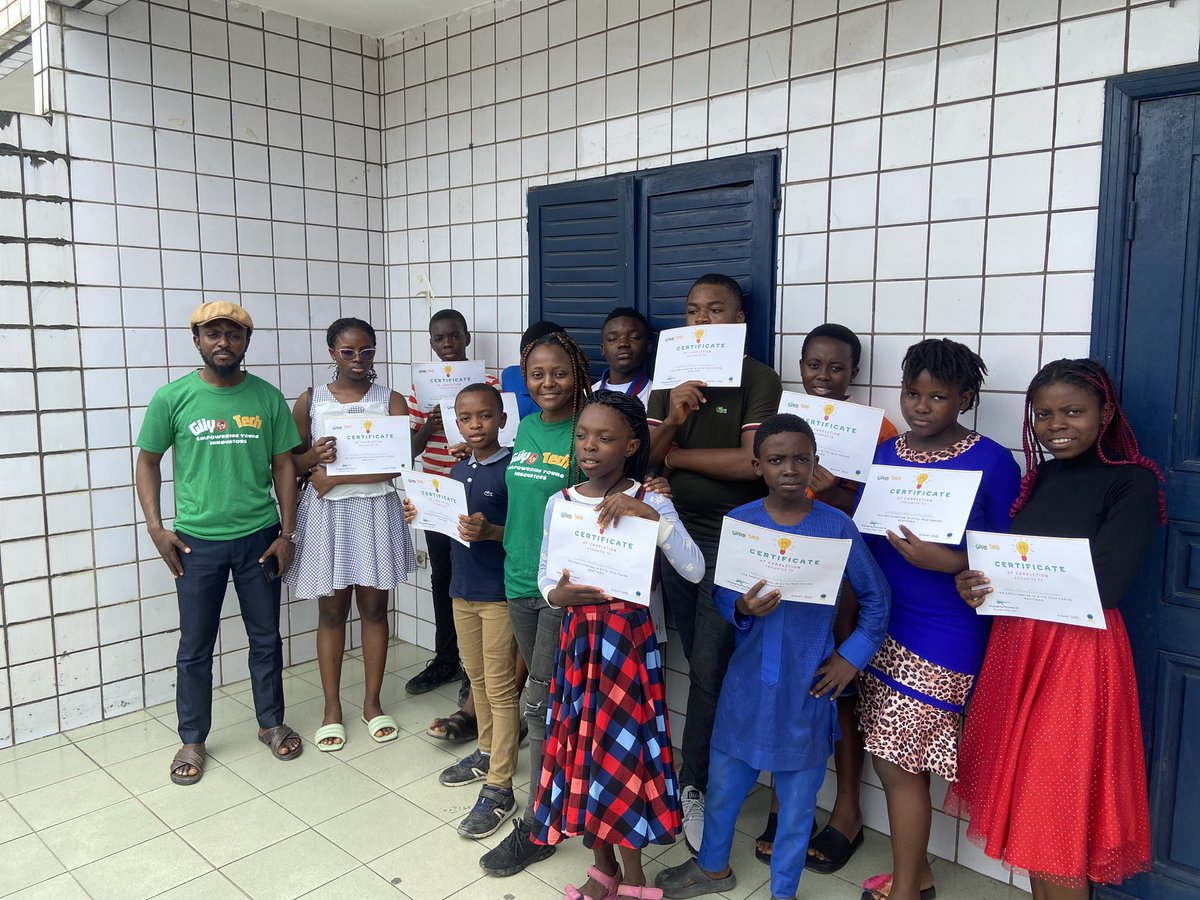 giiyotech's tweet photo. Last Friday we handed out certificates to our GIIYO TECH Holiday Bootcamp graduates. 4 weeks from HTML basics to Scratch programming + traffic light demos with Raspberry Pi. 
Great learning journey completed.
#GiiyoTech #TechEducation #Cameroon #Programming #STEM https://t.co/3xVjEkhCtU