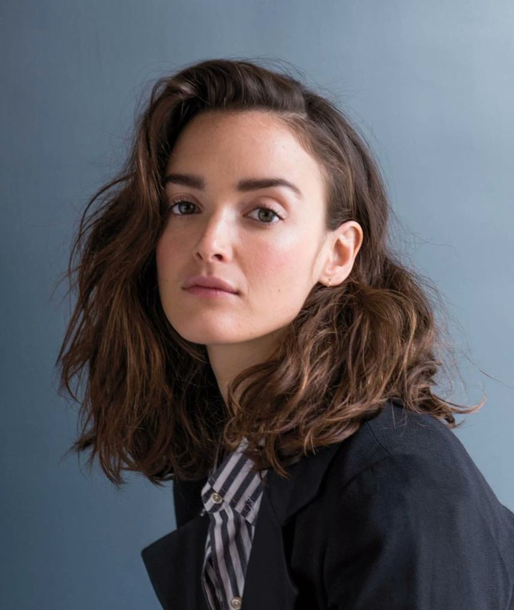 celebcrush4922's tweet image. Happy Birthday Charlotte Le Bon 🎂🎁
#HappyBirthday #Charlotte #LeBon #CharlotteLeBon