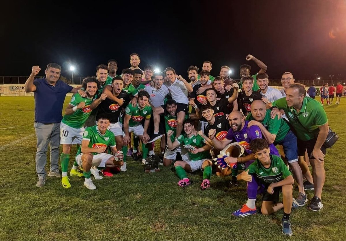 El Talento gana partidos, pero el Trabajo en EQUIPO y la inteligencia gana Campeonatos Vamos mi banda a por la temporada 25/26 <a href="/CDSantaAmalia/">C. D. Santa Amalia</a> 🥅⚽🏃🏻💪🏽💚🤍💚🤍💚🤍💚🤍💚🤍💚🤍💚🤍💚🤍💚