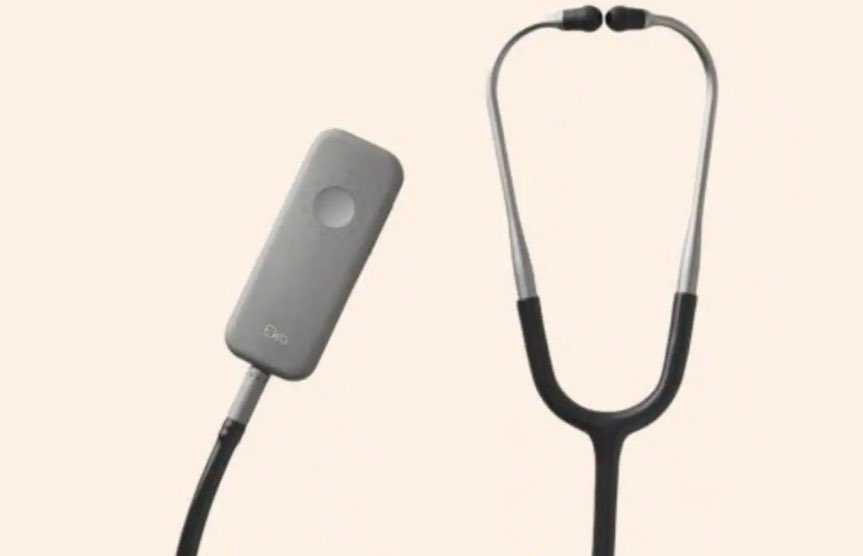 Önemli kalp hastalıklarını 15 saniyede tespit edebilen yapay zekâ destekli stetoskop geliştirildi.

Yeni stetoskop, insan kulağının algılayamayacağı en küçük kalp atışı ve kan akışı farklılıklarını analiz edebiliyor ve aynı anda hızlı bir EKG çekebiliyor.