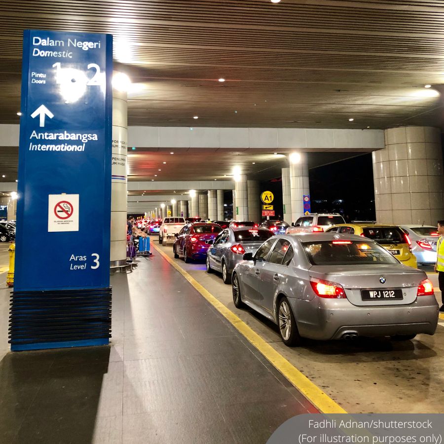 NewsBFM's tweet image. 📌 A new Vehicle Access Management System with a 10-minute timed grace period will be trialled at both KLIA terminals for drop-offs and pick-ups.

The trial period will take place as follows:

• KLIA1: Sept 1–Nov 30 at the departure (Level 5) and arrival (Level 3) kerbsides.

•…