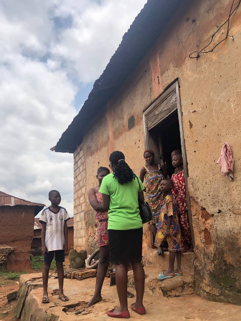 community_pot's tweet image. Recently, our door-to-door community outreach took us to Ayeye, Agbaje, and Idi-Oro in Ibadan North West.

In 3 hrs, 21 kids were assessed for malnutrition, 5 at risk got linked to our Nutrition Support Centre.

One step, one child, one community at a time!

#CommunityPot #NSC