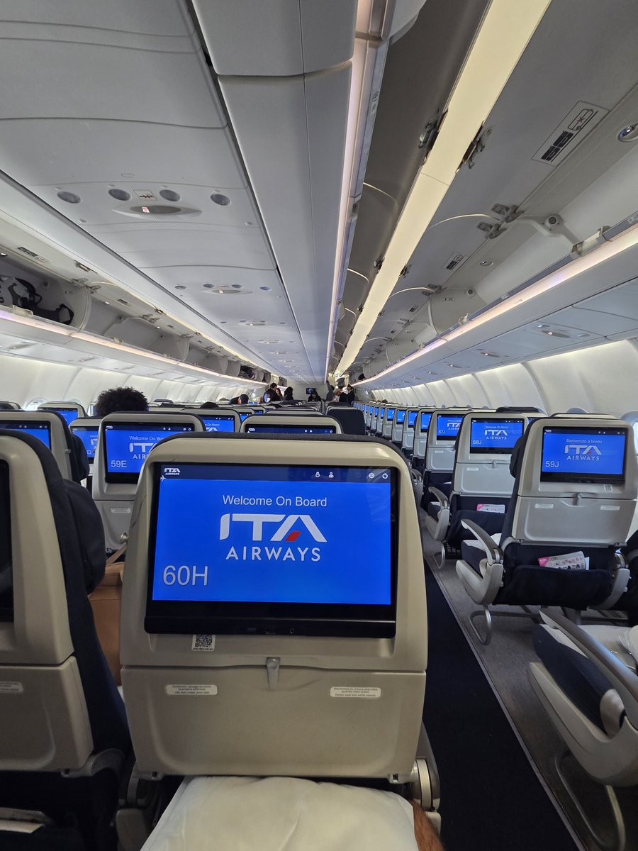 12-hour flight to SFO starts now! #RDC25 #Roblox #RobloxDev