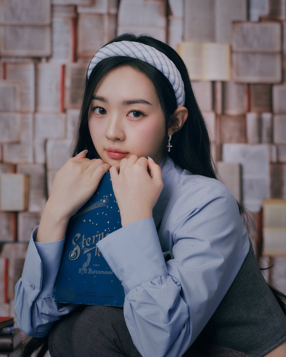 tripleS ∞! 1st EP「SecretHimitsuBimil」
2025.10.01 in stores

Concept Photo A
SooMin

💿tripleS.lnk.to/fhX5T1

#tripleS #트리플에스
#トリプルS #トリプルエス #トエス
#tripleS_Hatchi #SecretHimitsuBimil
#SooMin #수민 #スミン