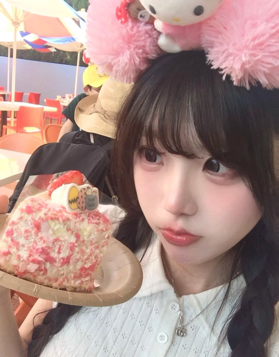 Edcinleysxa's tweet image. 天気がめっちゃ暑いね〜