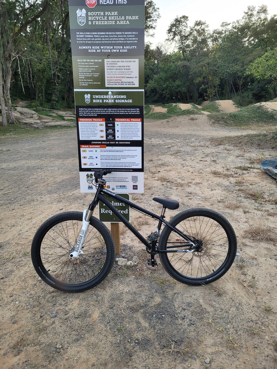 Sessioned the dirt jumps, this evening. Slowly making progress.