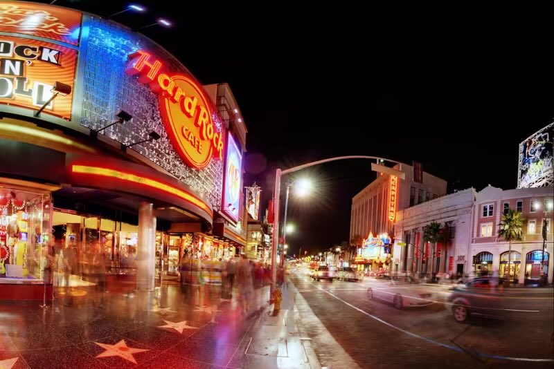 thejasonmanwill's tweet photo. quick update! going on at 8:45 now at @hardrockla  c u there! https://t.co/lYpmxdbWvW