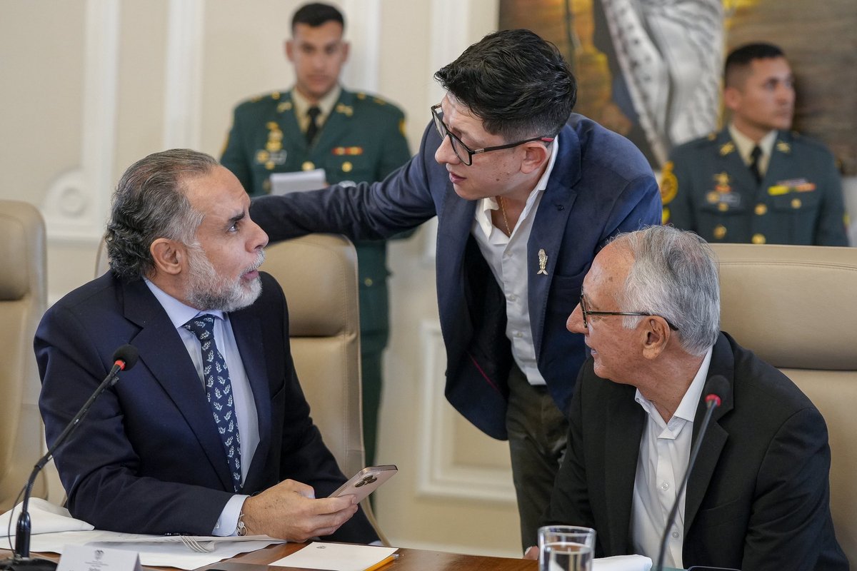 AABenedetti's tweet image. Hoy liderando el Consejo de Ministros sobre Educación.