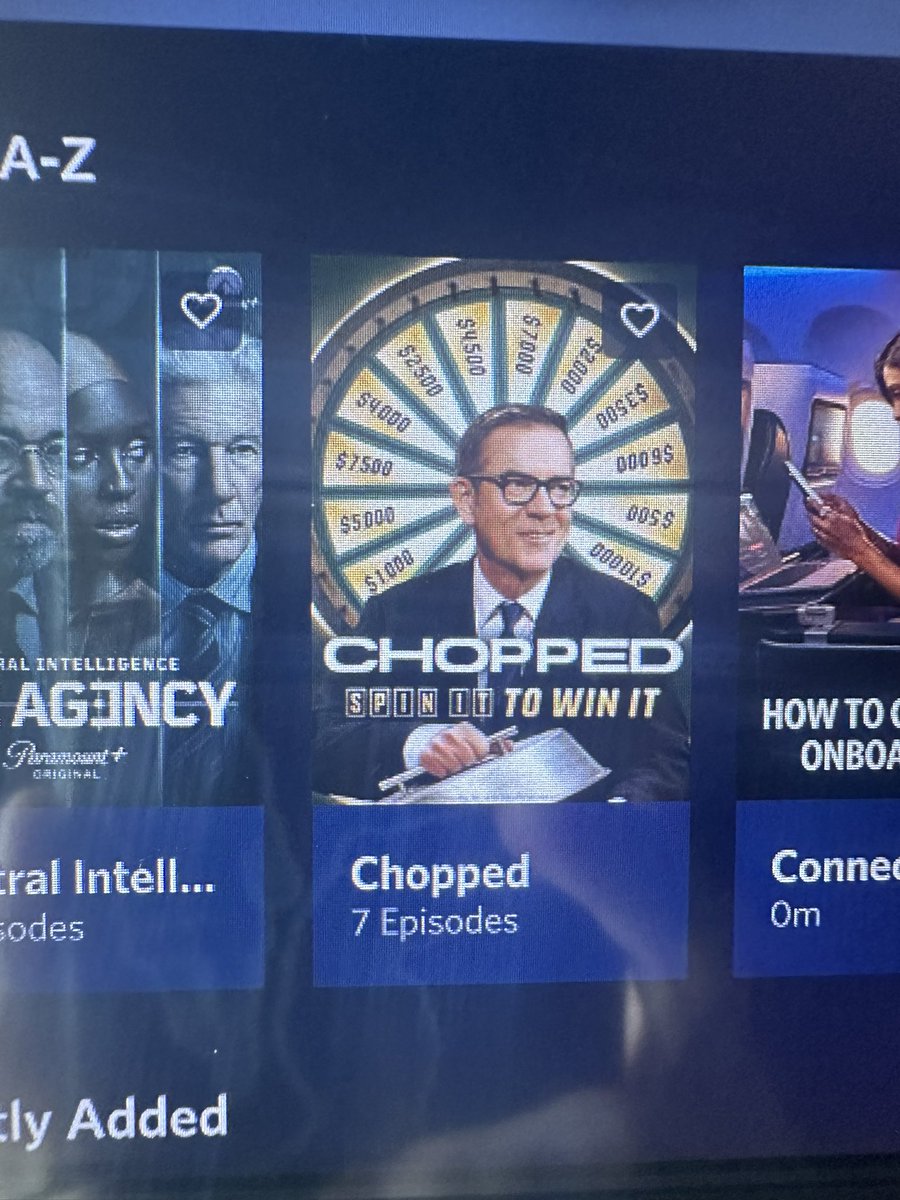 chat they had me on the in flight entertainment we finally made it big in the world ^w^