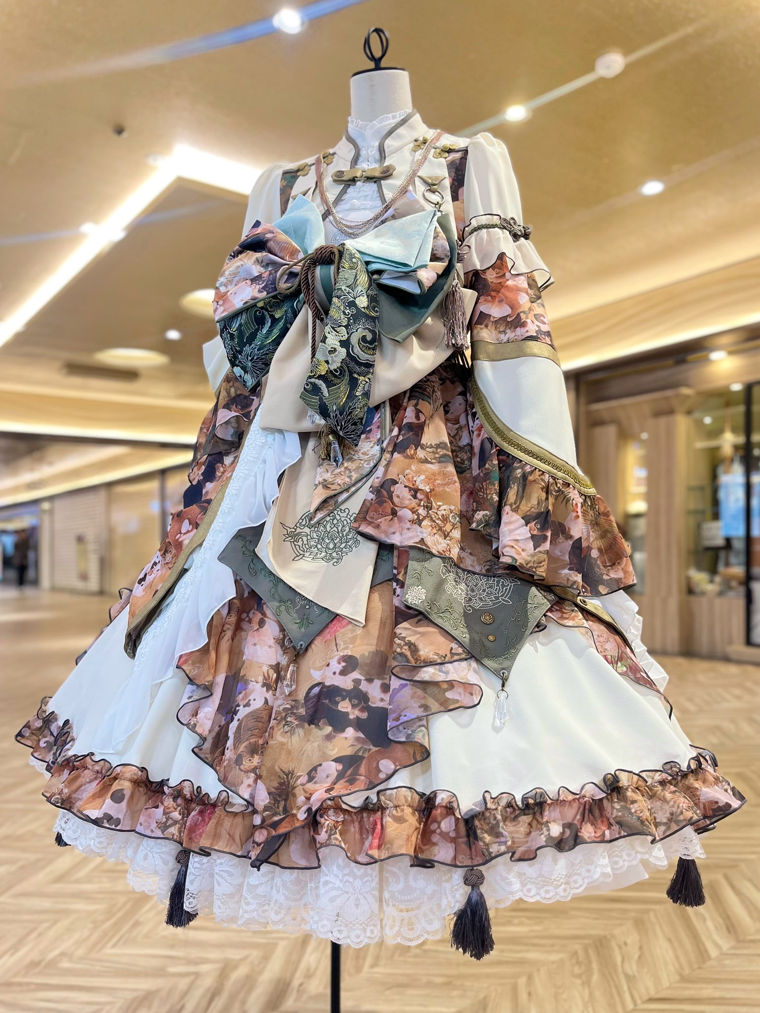 訳あり美品です☆Ozz On☆オッズオン☆チャイナシリーズ☆羽織☆エレガント OZZON JAPAN OfficialSite | オッズオンジャパン