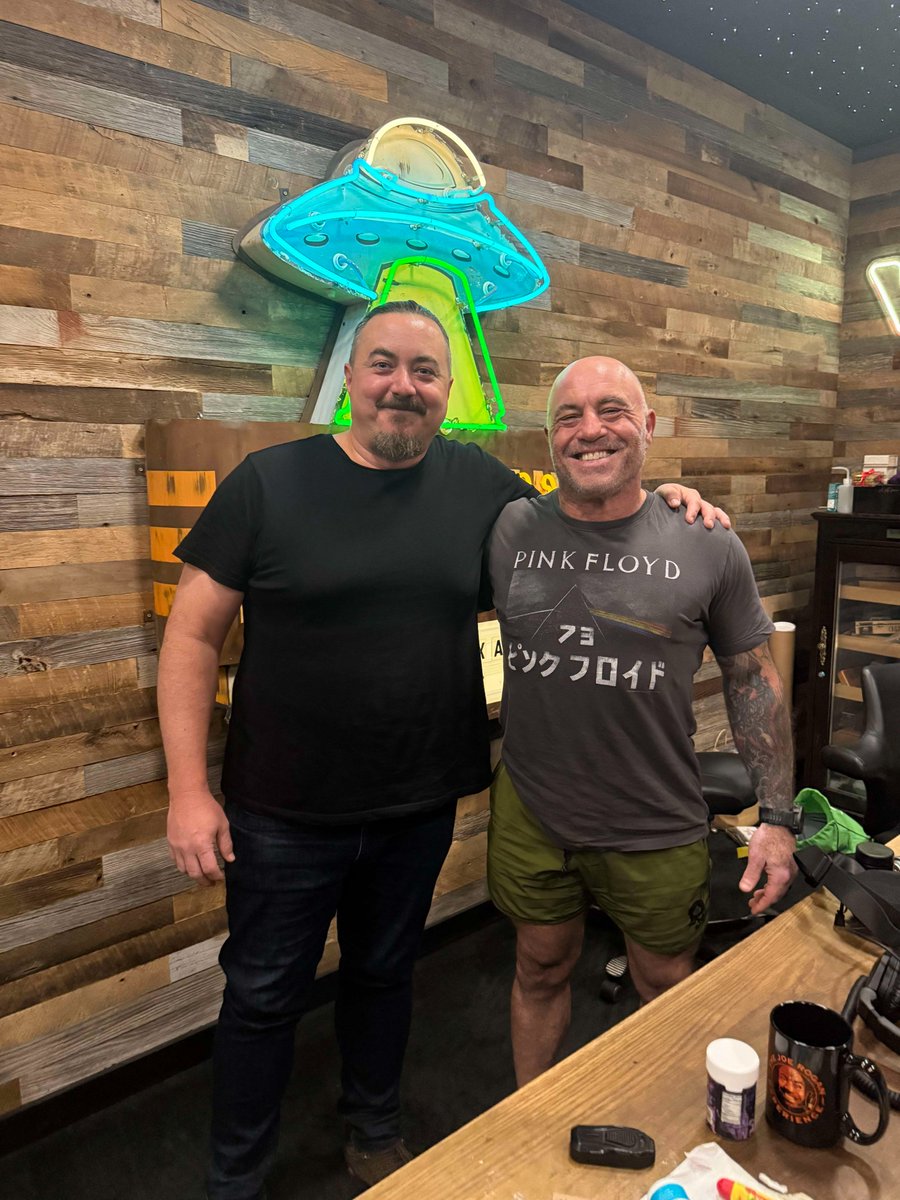 So this happened yesterday, hopefully the episode will be out in the next week.... Pretty sure I said some wild shit, it was a very fun discussion! Thanks as ever to the great and powerful <a href="/joerogan/">Joe Rogan</a> for the invite and hospitality! #JRE #podcast