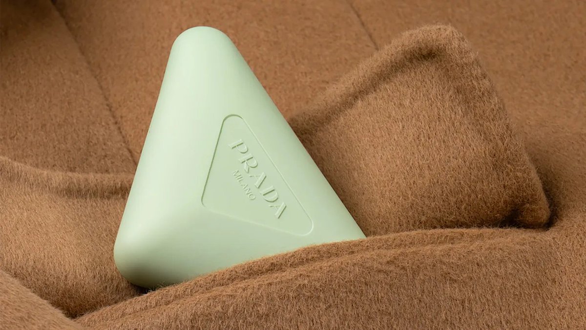 プラダ ビューティから待望の新製品「プラダ ハンド トリプルケア ハンドクリーム」が 10月8日（水）に登場。
gqjapan.visitlink.me/SoS0M1

#プラダビューティ #PradaBeauty #プラダ #Prada