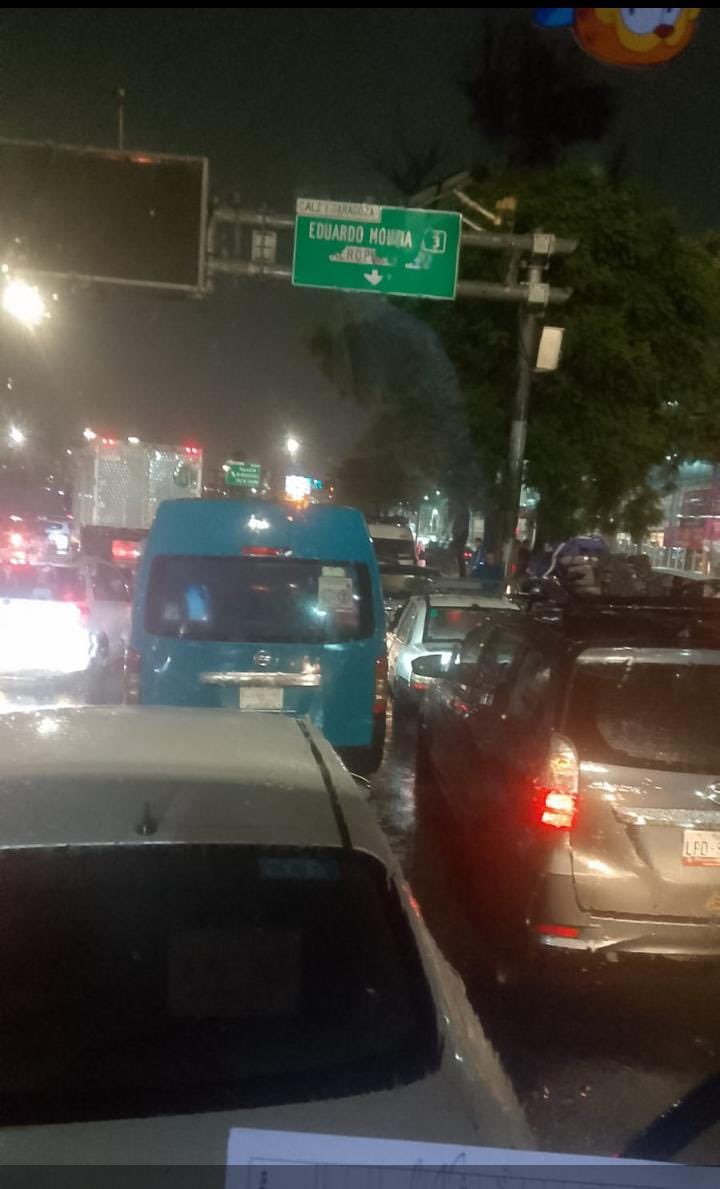 EvaG14 ✘ (@egaona14) on Twitter photo #ULTIMAHORA inundada la Calz. #Zaragoza y #RioChurubusco ambos sentidos, el tráfico está de muerte!!! 🆘 🚨 🆘 🚨
<a href="/ClaraBrugadaM/">Clara Brugada Molina</a> <a href="/locatel_mx/">@locatel_mx</a> <a href="/SEGIAGUA/">Secretaría de Gestión Integral del Agua</a>
🙏🏼🙏🏼🙏🏼 #ULTIMAHORA inundada la Calz. #Zaragoza y #RioChurubusco ambos sentidos, el tráfico está de muerte!!! 🆘 🚨 🆘 🚨
<a href="/ClaraBrugadaM/">Clara Brugada Molina</a> <a href="/locatel_mx/">@locatel_mx</a> <a href="/SEGIAGUA/">Secretaría de Gestión Integral del Agua</a>
🙏🏼🙏🏼🙏🏼