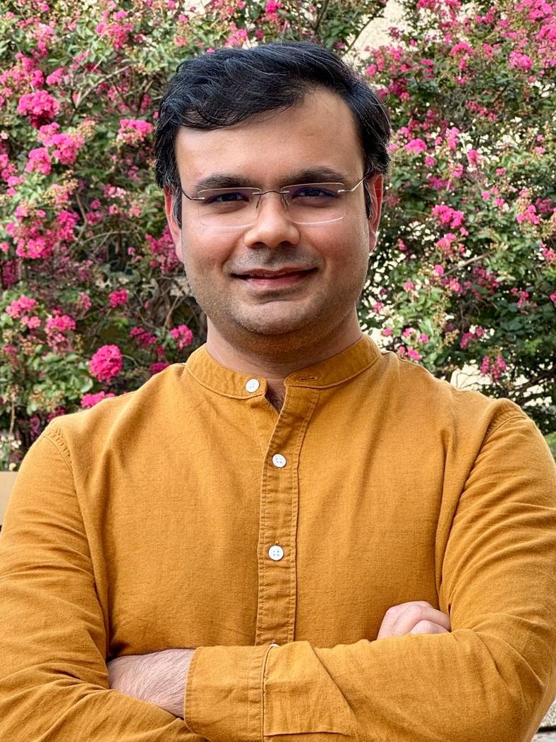 TIFR_Bio's tweet image. Welcome Dr. Prashant Pradhan to the department @TIFRScience! 🎉 The lab explores how intrinsically disordered regions in transcription factors drive condensate assembly and gene regulation—and how disruptions in these processes, such as in cancer, lead to aberrant expression. 🔬