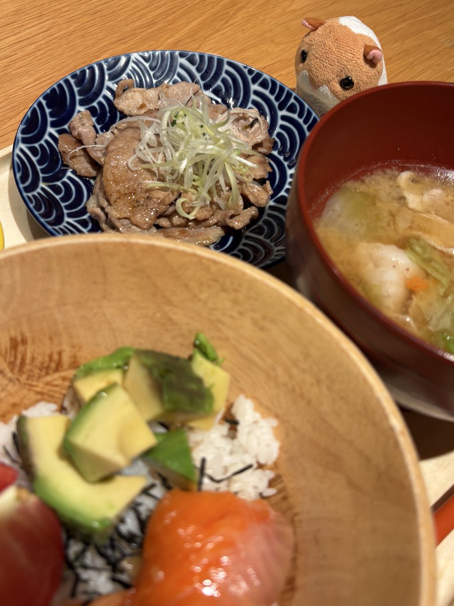 ぜんぶ ほお袋にいれて もってかえるます