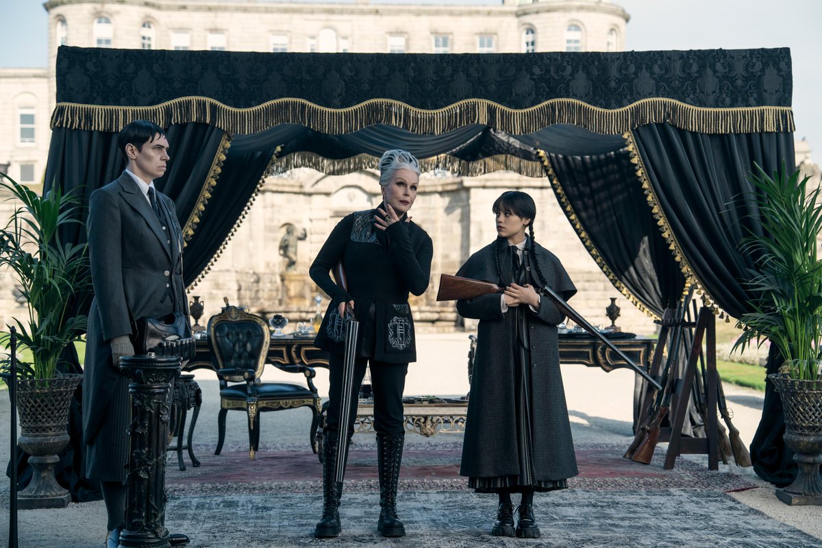 ◆配信開始 
Netflixシリーズ『ウェンズデー』シーズン2 パート 2

超能力を取り戻すべく悪戦苦闘するウェンズデー。

イーニッドやネヴァーモア学園の生徒たちを危機から救えるか。

その命運がいま、ウェンズデーに託される。

#ウェンズデー #ネトフリウェンズデー #Wednesday