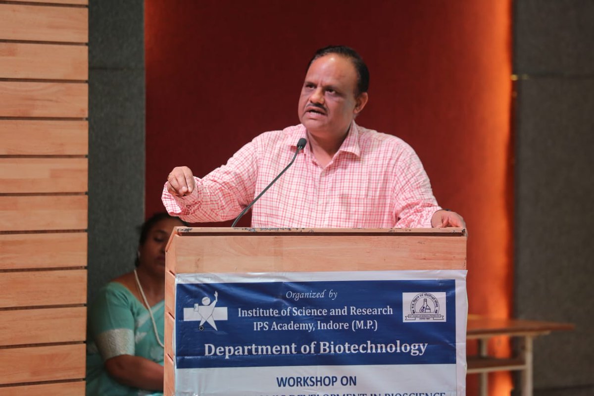 diindore's tweet photo. Sh. Nilesh Trivedi Assistant Director MSME-DFO Indore has delivered a session on Export Promotion measures and Schemes of Ministry of MSME in the programme organized by IPS College Biotechnology Department, Indore on  Dated 01.09.2025 https://t.co/RkZnt6nDle
