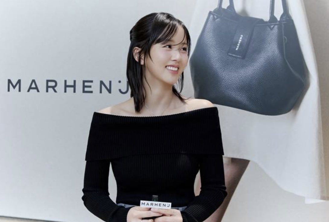 #마르헨제이 플래그십 스토어 오픈 행사 
#김소현 

🔗m.fashionn.com/board/read.php…

#김소현 #Kimsohyun #金所泫 
#キムソヒョン