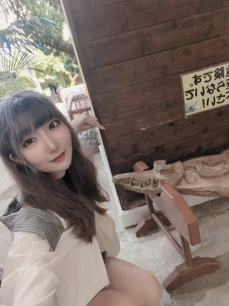こんにゃるせ🦊📢🍥

今日も暑くて溶けそうですがスタバの新作を飲みながら何とか過ごしています( *¯ㅿ¯*)💦
残り半日も溶けずに頑張りましょう！