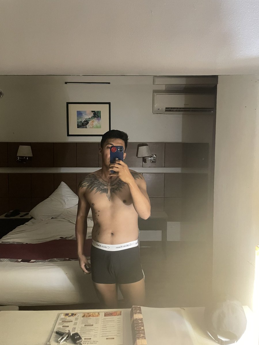 TDaunthless's tweet photo. Dili ka ganhan og dadbod? https://t.co/iF1VkJmghn