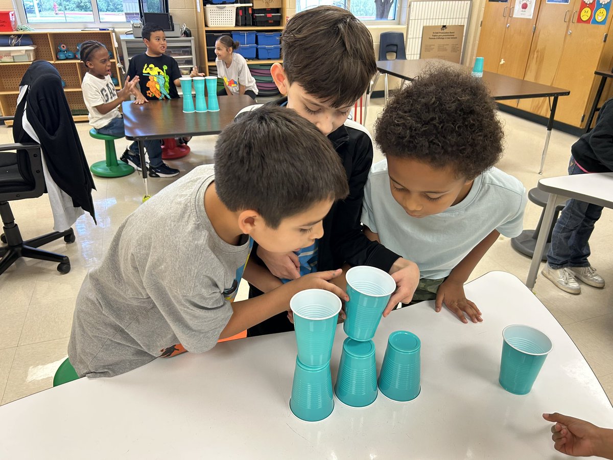 Mrs. Flores ⚓️💙 tweet media