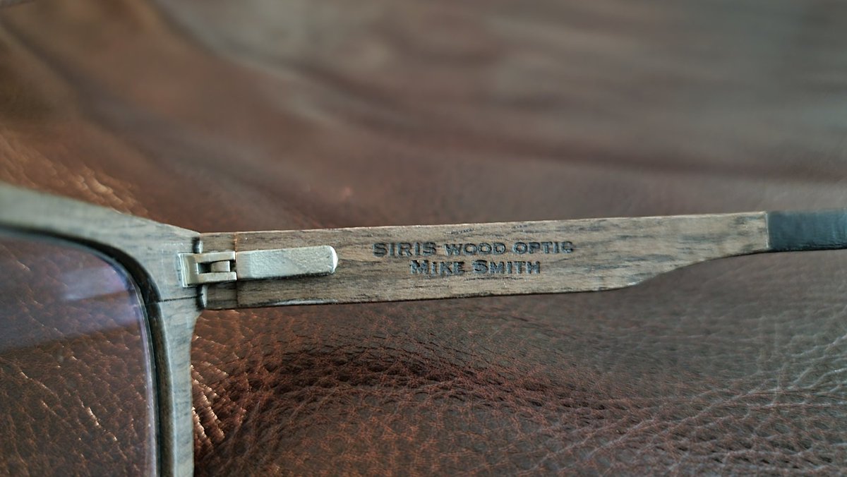 FlightMikeX's tweet image. 🚀 First post on the new journey!
Huge shoutout to @SiresEyewear for crafting my one-of-one, Fifth Element inspired custom wood frames. 🔥 Absolute art you can wear.

Check them out 👉 sireseyewear.com

#FifthElement #CustomStyle #FlightMikeX