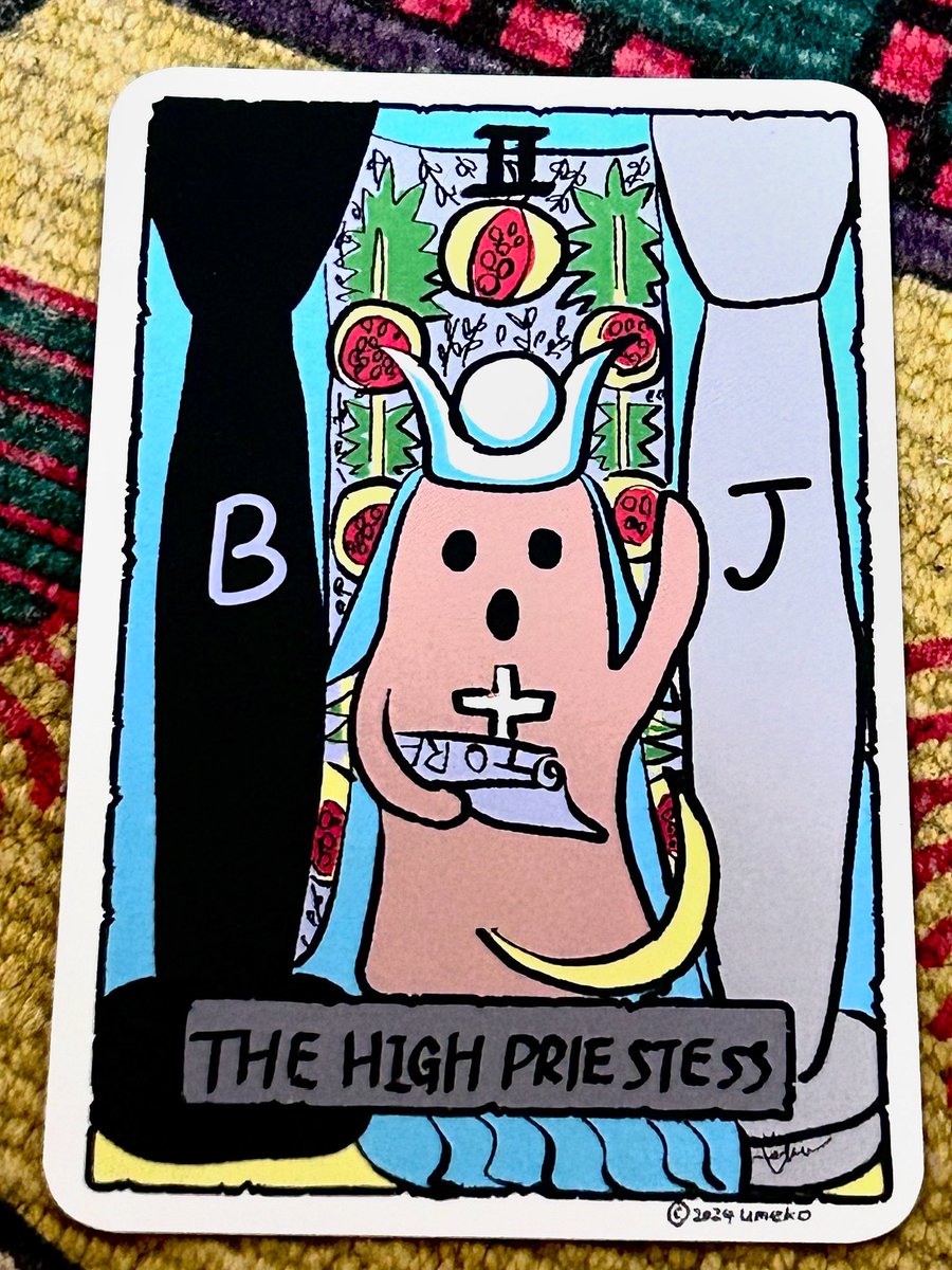 個人的には、
占い覚えたての頃は無料で占いまくれよ！
好評ならリピートもくるから無料でやれ！
そのうち、
プロになりましたぁー！
って、
有料にすればいい。
踏むプロセスはこんな感じで、
セミプロ→プロになればいい！

ハニワさまタロット・女教皇
👻神楽先輩の独り言カード