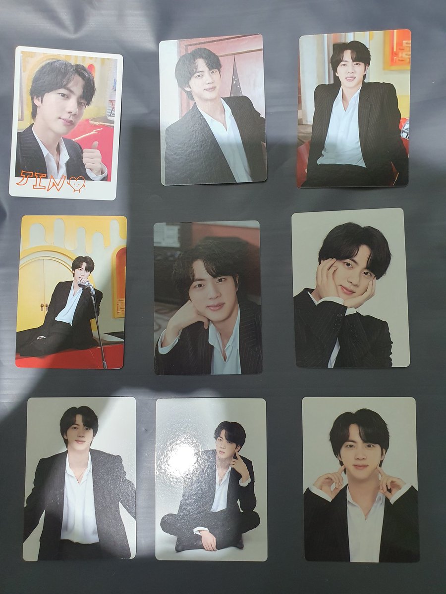 석진 퍼투댄 포카 드볼💜
필요하신 분🙋🏻‍♀️
당발은 9월8일날 할게요~!!!
