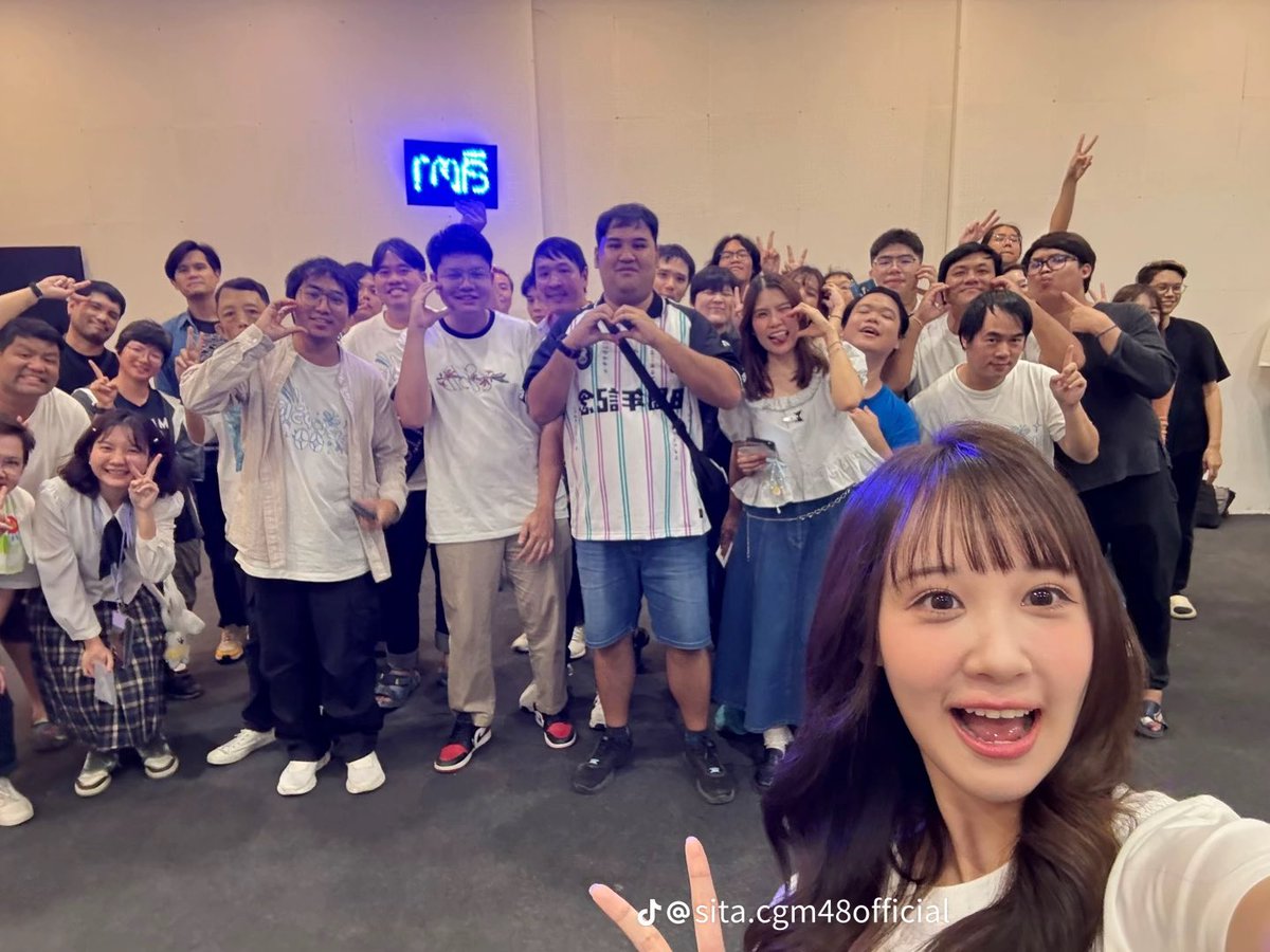 [📱] —  #CGM48xTikTok, 

I can't stop loving you, I wanna see you again

เมมเบอร์ที่มีโชคเรื่องแฟนคลับที่สุดในโลก
#SitaCGM48

📲 vt.tiktok.com/ZSAG5pj3G/

#CGM48​ #SitaCGM48 
#TikTok #Sitagram